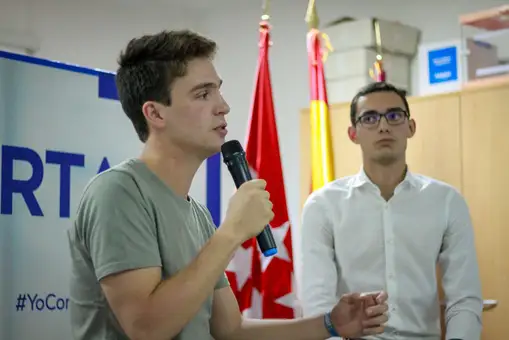Un estudiante de 20 años, educado en el “laboratorio” de Podemos, presidirá las Nuevas Generaciones de Ayuso