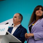El secretario general de JxCat Jordi Turull (i) y la presidenta del partido, Laura Borràs
