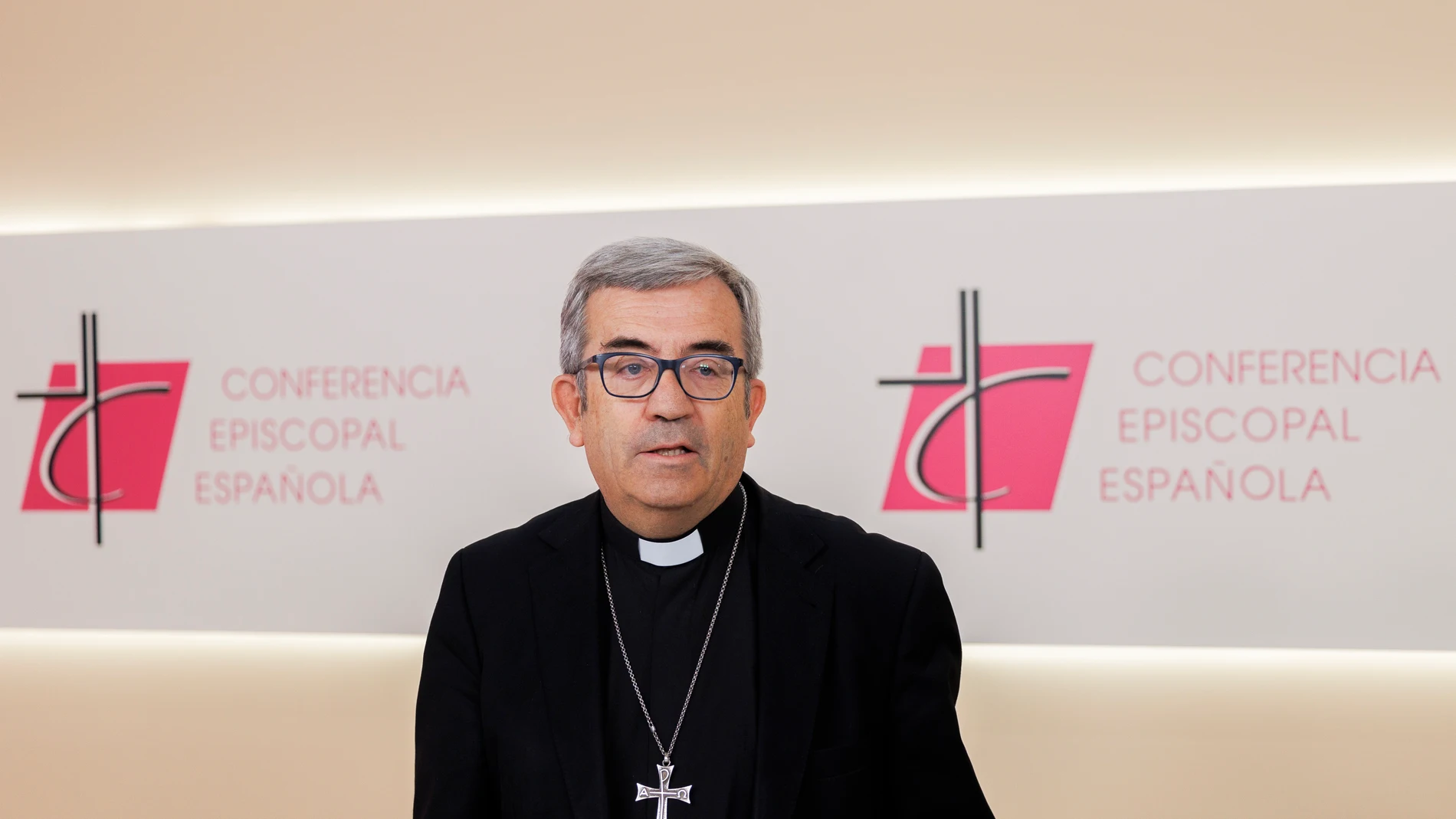 El secretario general y portavoz de la Conferencia Episcopal Española, Monseñor Luis Argüello