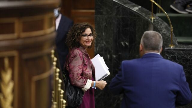 La ministra de Hacienda, María Jesús Montero, hoy, en el Congreso