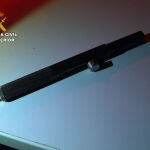 La Guardia Civil detiene al gerente de un club de alterne por la tenencia de un bolígrafo pistola en el establecimiento