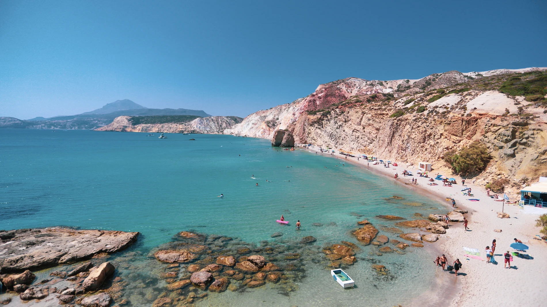 En Milos, bañado por el mar Egeo, las playas no están masificadas