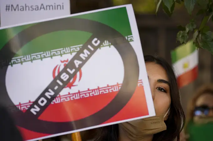 Jamenei culpa a EE UU e Israel de la ola de protestas en Irán