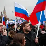 Decenas de miles de rusos celebran en la plaza Roja de Moscú la anexión ilegal anunciada por Putin de cuatro territorios ucranianos ocupados