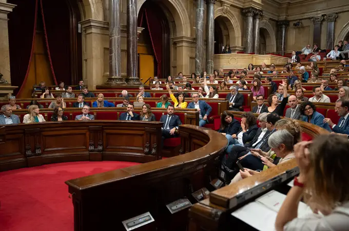 El voto dual del 28-M: el 40% de catalanes cambia de partido
