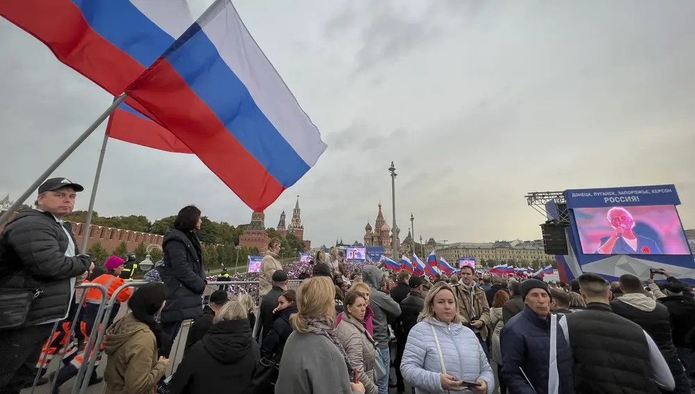 Baño de masas de Putin en Moscú: decenas de miles de rusos celebran la anexión de las cuatro regiones de Ucrania