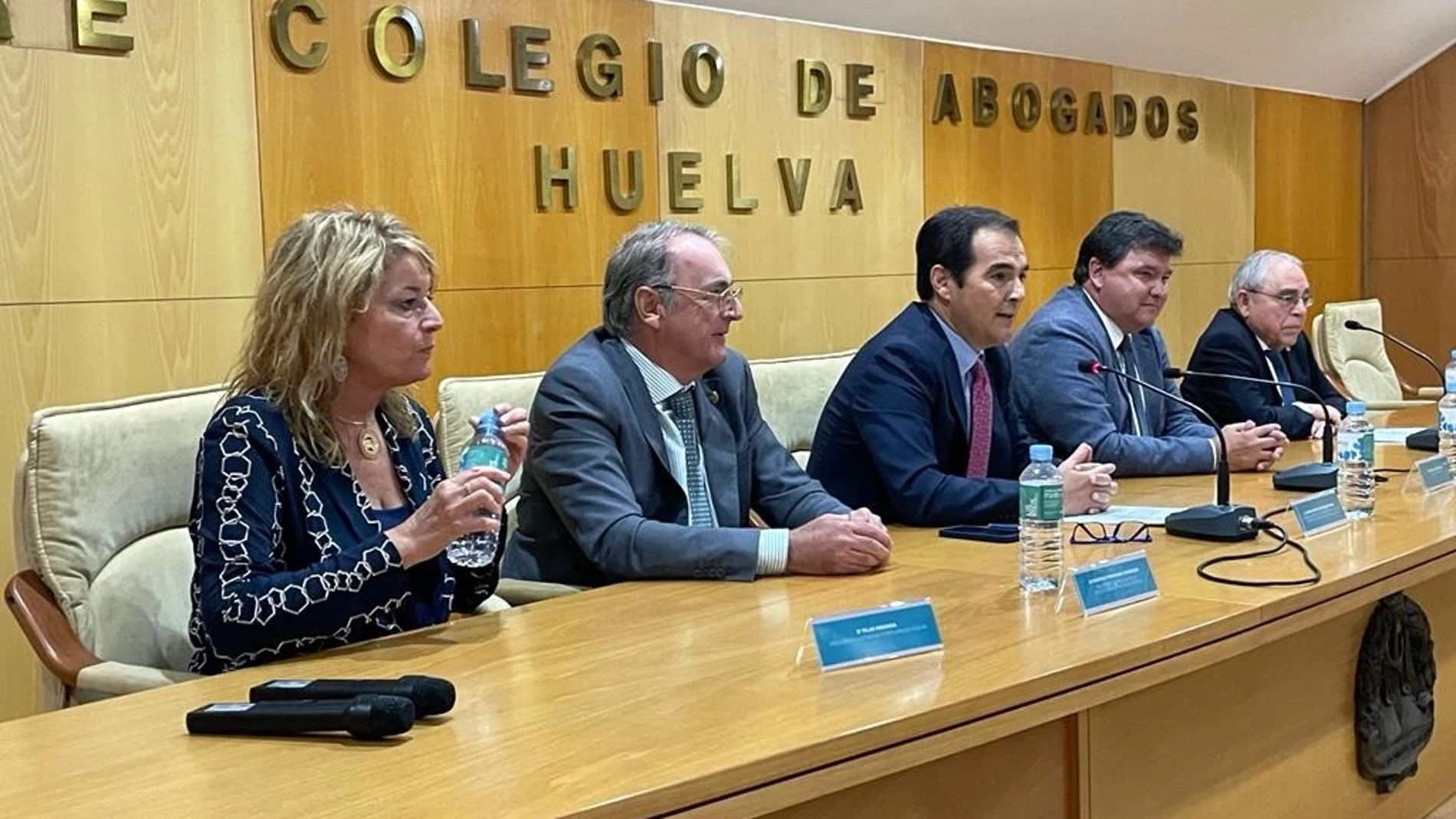 El consejero de Justicia, Administración Local y Función Pública, José Antonio Nieto, en la clausura el I Encuentro Andaluz sobre violencia de géneroJUNTA DE ANDALUCÍA