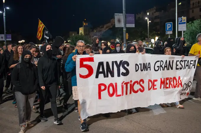 El 1-O deja patente la división del separatismo: Puigdemont solo congrega a 11.000 personas