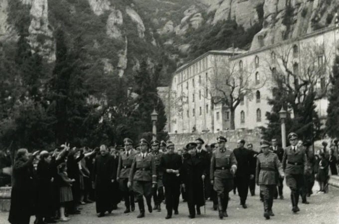 Himmler visitó en 1940 la Abadía de Montserrat para llevarse el Santo Grial según el plan de recopilación de objetos mágicos impulsado por la Ahnenerbe, una entidad pseudocientífica integrada en las SS