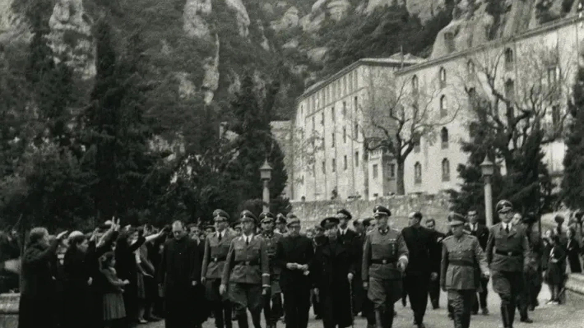 Himmler visitó en 1940 la Abadía de Montserrat para llevarse el Santo Grial según el plan de recopilación de objetos mágicos impulsado por la Ahnenerbe, una entidad pseudocientífica integrada en las SS