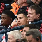 Cristiano Ronaldo en el banquillo del Manchester United
