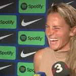 Ana-Maria Crnogorčević se ríe tras no querer contestar a una pregunta en castellano