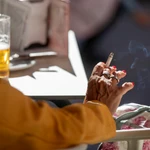 Tabaco y alcohol son factores de factores de riesgo de cáncer conocidos prevenibles