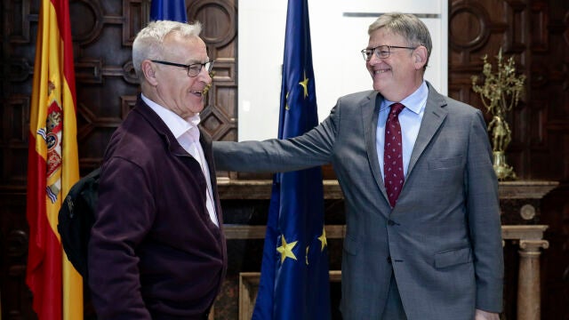 El president de la Generalitat, Ximo Puig, y el alcalde de València, Joan Ribó (i), se reúnen para repasar los asuntos en los que trabajan conjuntamente ambas administraciones