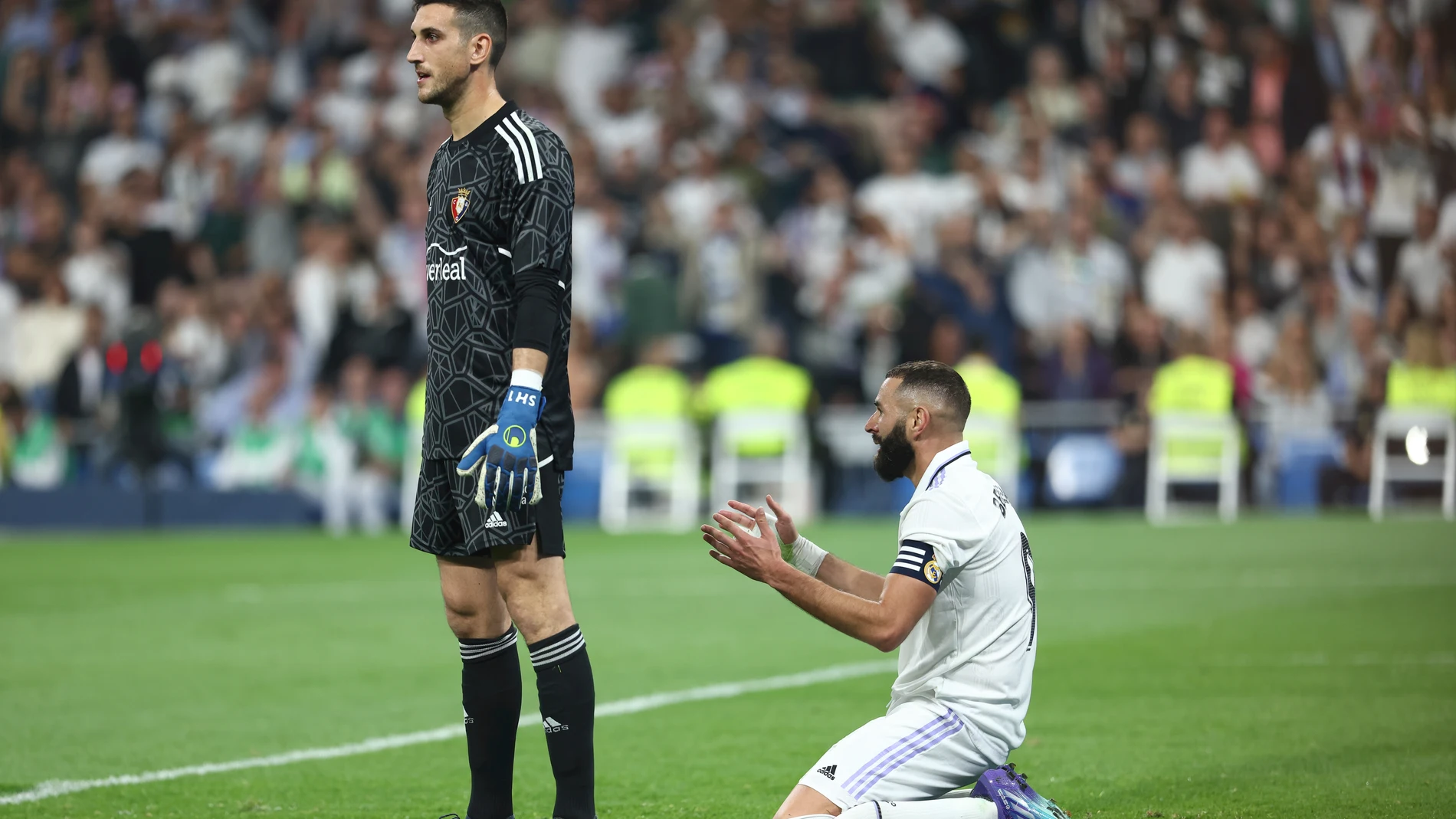 Karim Benzema, cuando pidió el penalti en el Real Madrid-Osasuna de LaLiga