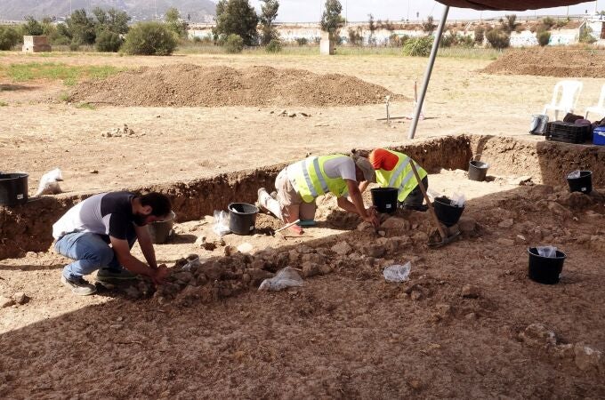 Excavaciones en el Cerro del Villar de Málaga. UMA