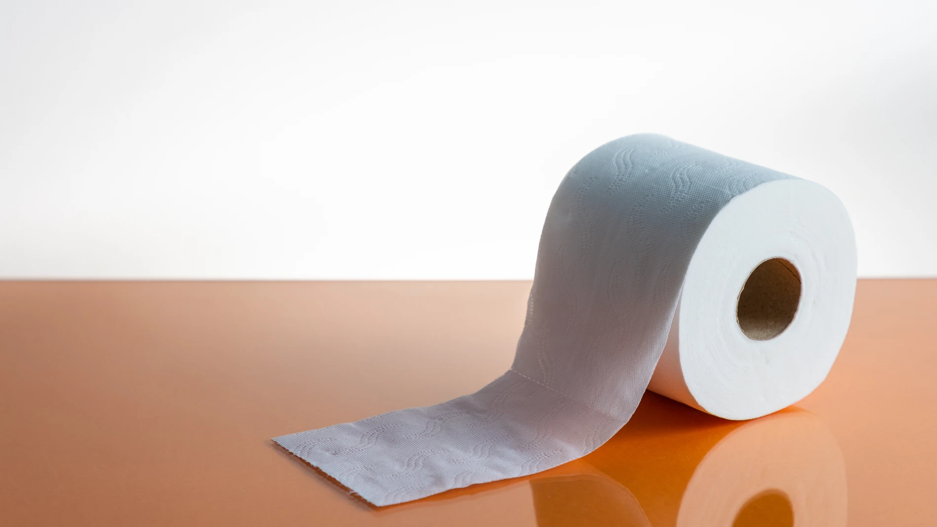 Los rollos de papel higiénico se hacen más pequeños. Culpa a la Fed.
