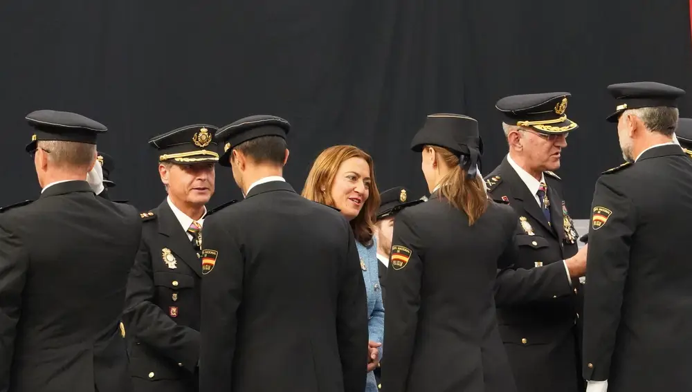 La delegada del Gobierno en Castilla y León, Virginia Barcones, preside los actos centrales de celebracón en la Comunidad del Día del Patrón de la Policía Nacional