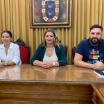 El concejal junto a la alcaldesa de Valverde del Camino (Huelva), Syra Senra