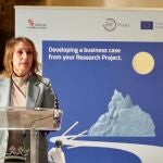 La consejera de Educación, Rocío Lucas, inaugura una jornada de investigación de excelencia en colaboración con empresas