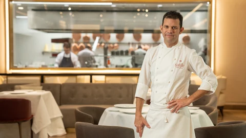 Adolfo Santos está al frente de Saddle con una estrella Michelin