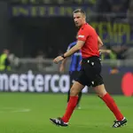 Slavko Vincic durante una jugada del Inter-Barcelona