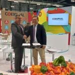 Firma del acuerdo entre Cesur y Coexphal