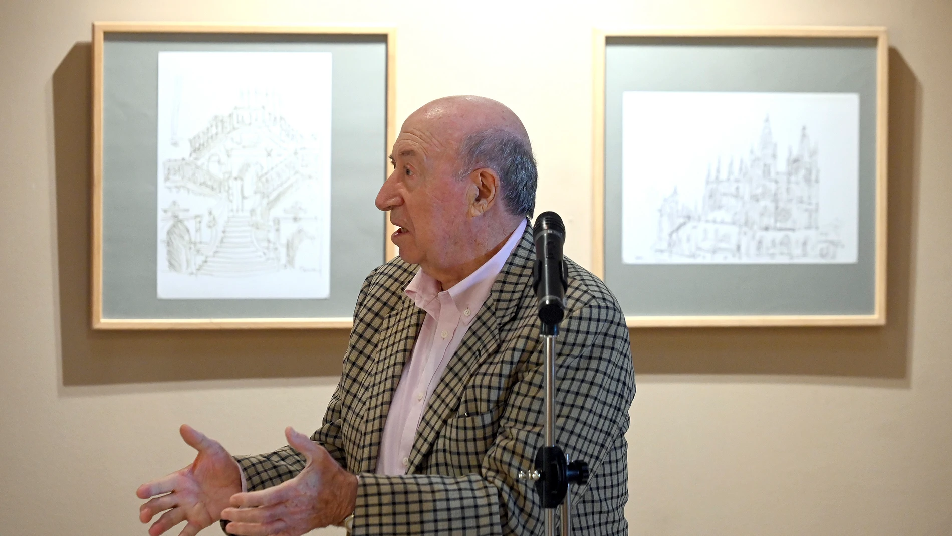 Inauguración de la exposición "Los mundos de Peridis"
