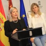 La la concejala de Pedanías y Barrios, Recursos Humanos y Desarrollo Urbano del Ayuntamiento de Murcia, Ainhoa Sánchez, en rueda de prensa