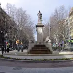 La estatua de Hércules en Barcelona, apelando al supuesto origen mitológico de la ciudad