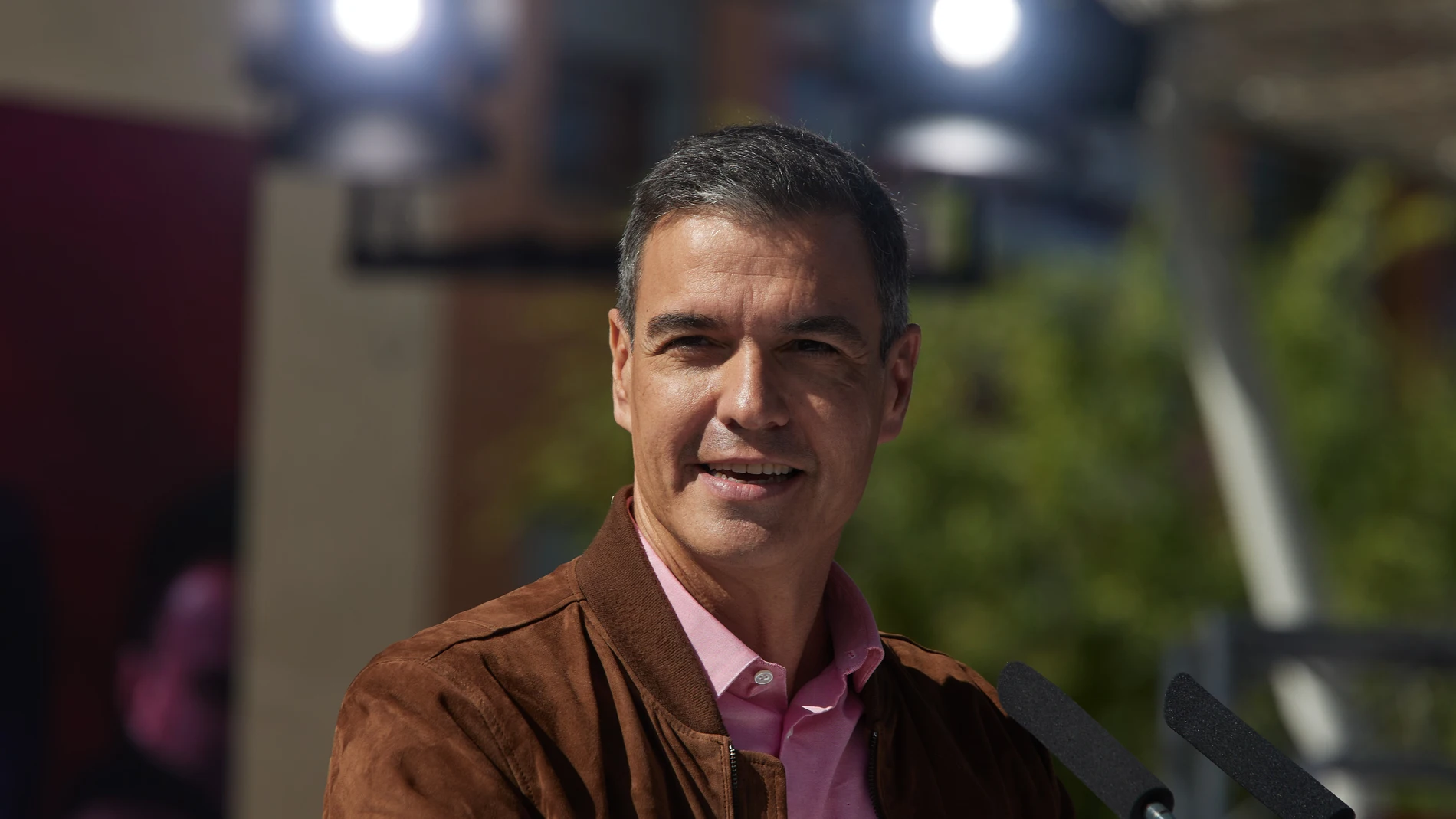 Sánchez pesca en el caos independentista