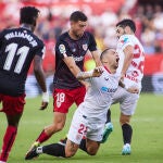 Óscar de Marcos hace falta a "Papu" Gomez en el Sevilla - Athletic Club