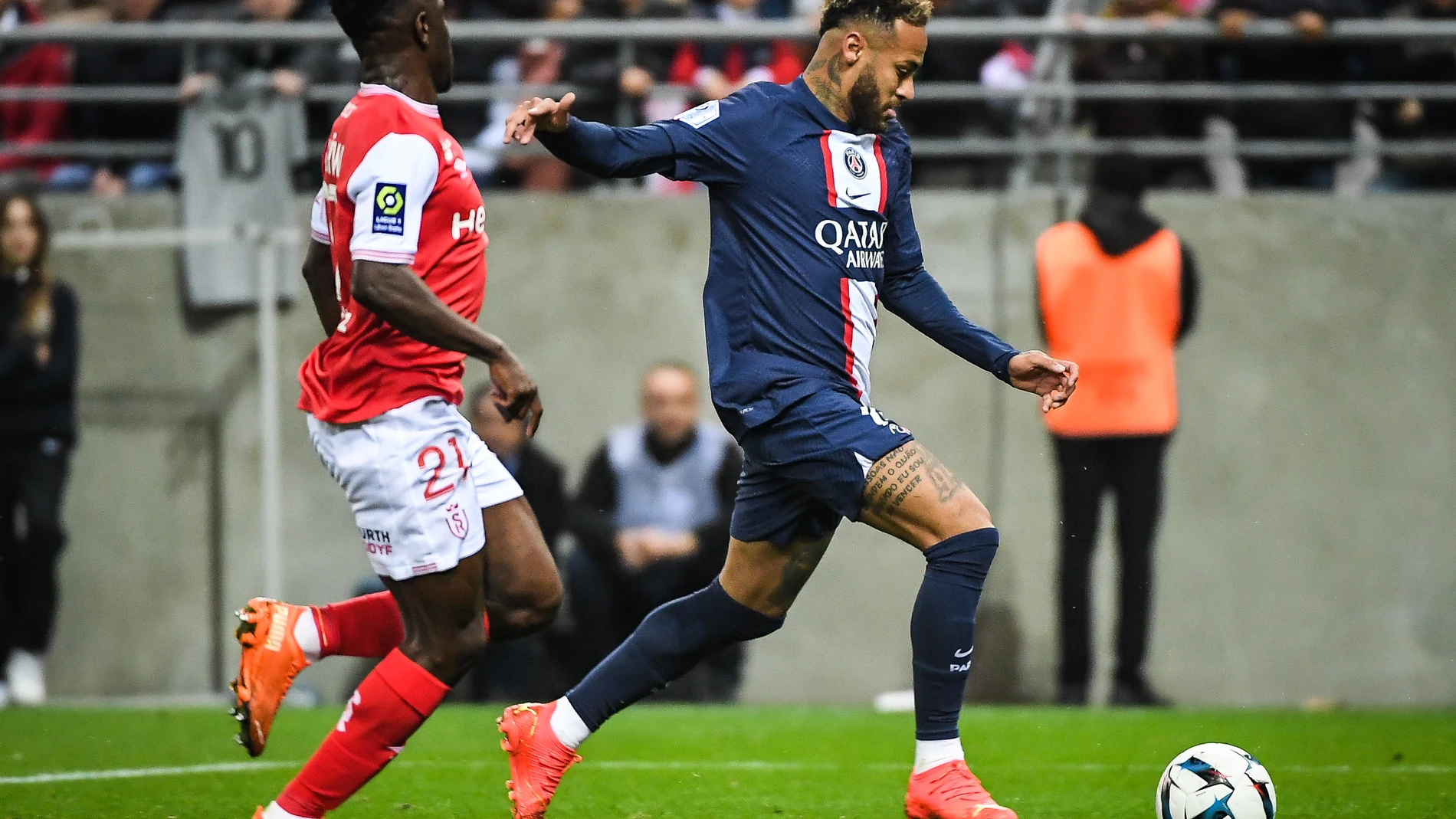Neymar en un partido con el PSG