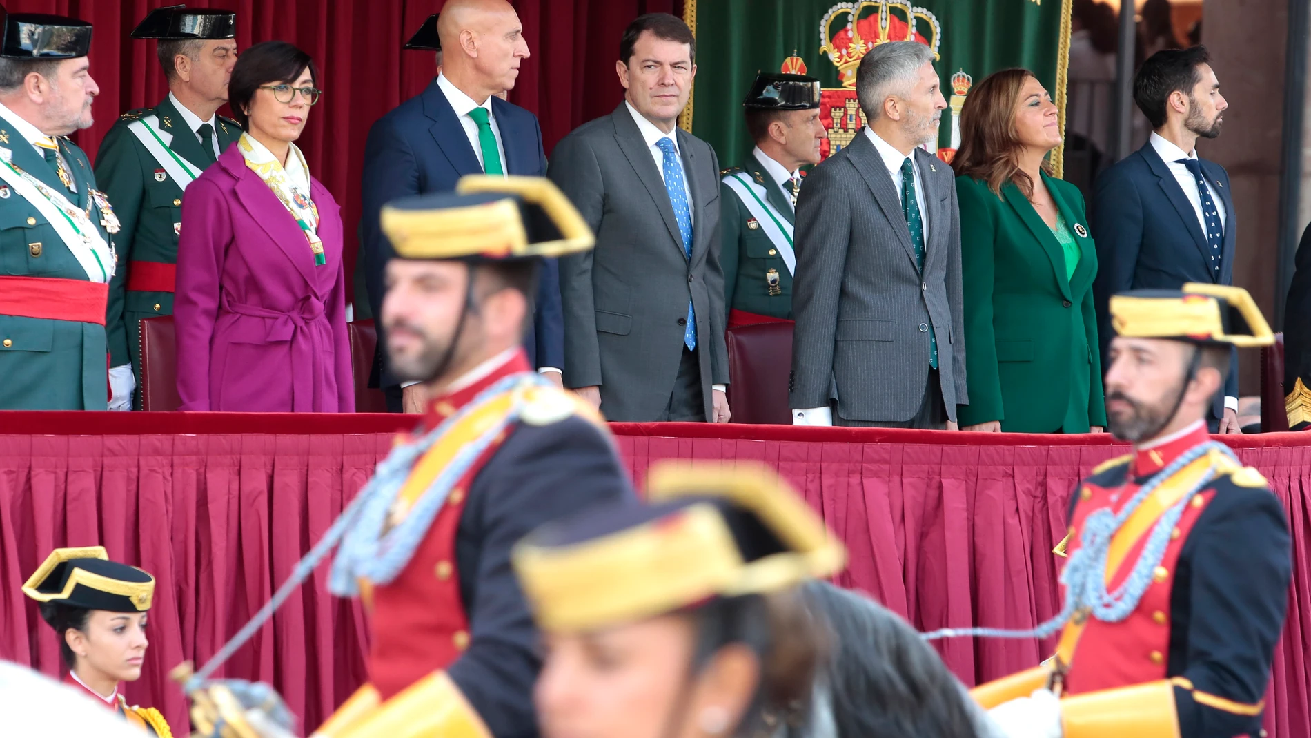 El ministro del Interior, Fernando Grande-Marlaska, preside el acto central de celebración de la festividad de la patrona de la Guardia Civil. Le acompañan, entre otras autoridades, el presidente de la Junta, Alfonso Fernández Mañueco; la delegada del Gobierno, Virginia Barcones; el secretario de Estado de Seguridad, Rafael Pérez; el alcalde de León, José Antonio Diez y la directora general de la Guardia Civil, María Gámez