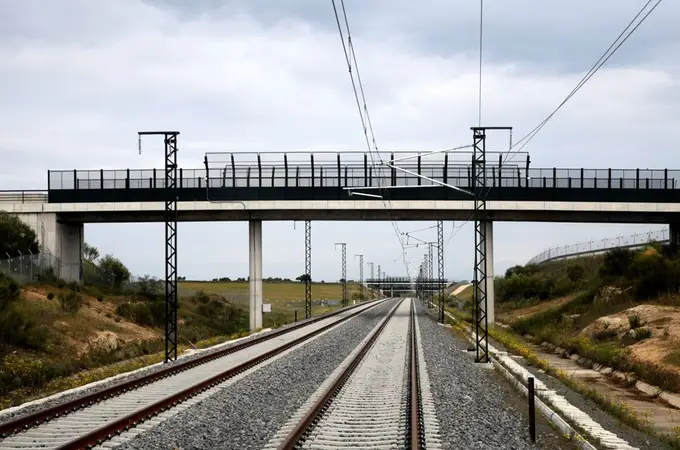 Transportes ultima los trámites para lanzar la construcción del tramo castellano-manchego de la línea de alta velocidad Madrid-Extremadura