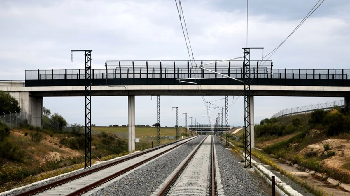 Transportes ultima los trámites para lanzar la construcción del tramo castellano-manchego de la línea de alta velocidad Madrid-Extremadura