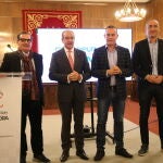 El presidente de la Diputación de Zamora, Francisco José Requejo; el diputado de Desarrollo Económico, Emilio Fernández, y el director general de Caja Rural de Zamora, Cipriano García, presentan la Red Acelera Pyme Zamora