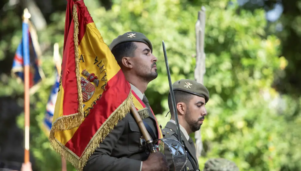 Militares durante el acto con motivo del Día de la Hispanidad