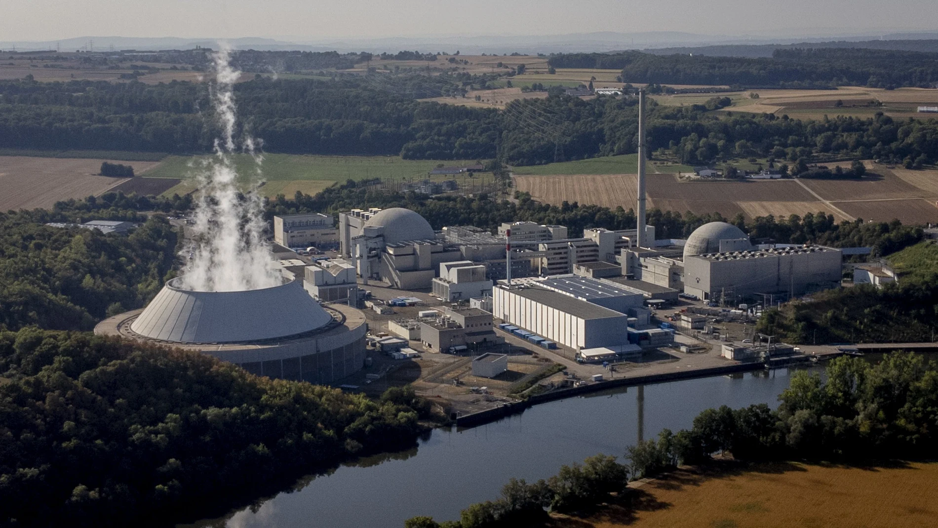 Planta nuclear de Nrckarwestheim en Neckarwestheim, Alemania