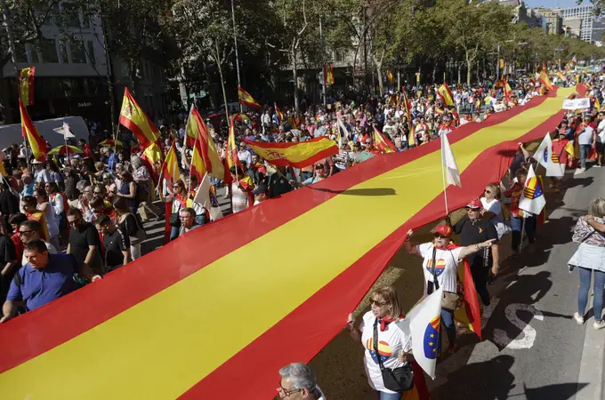 Cataluña, en vanguardia de la defensa de la Constitución, en bien de toda España. ¡Gracias, catalanes de bien! 