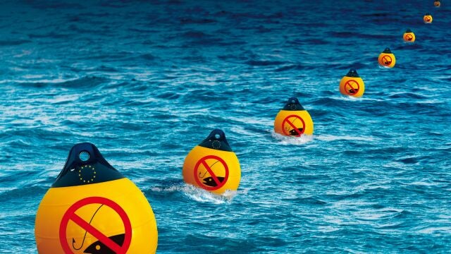 La prohibición decretada por Úrsula Von der Leyen de faenar en 87 áreas de profundidad oceánica, expulsa del Atlántico a miles de barcos y pescadores de España, Francia, Portugal e Irlanda