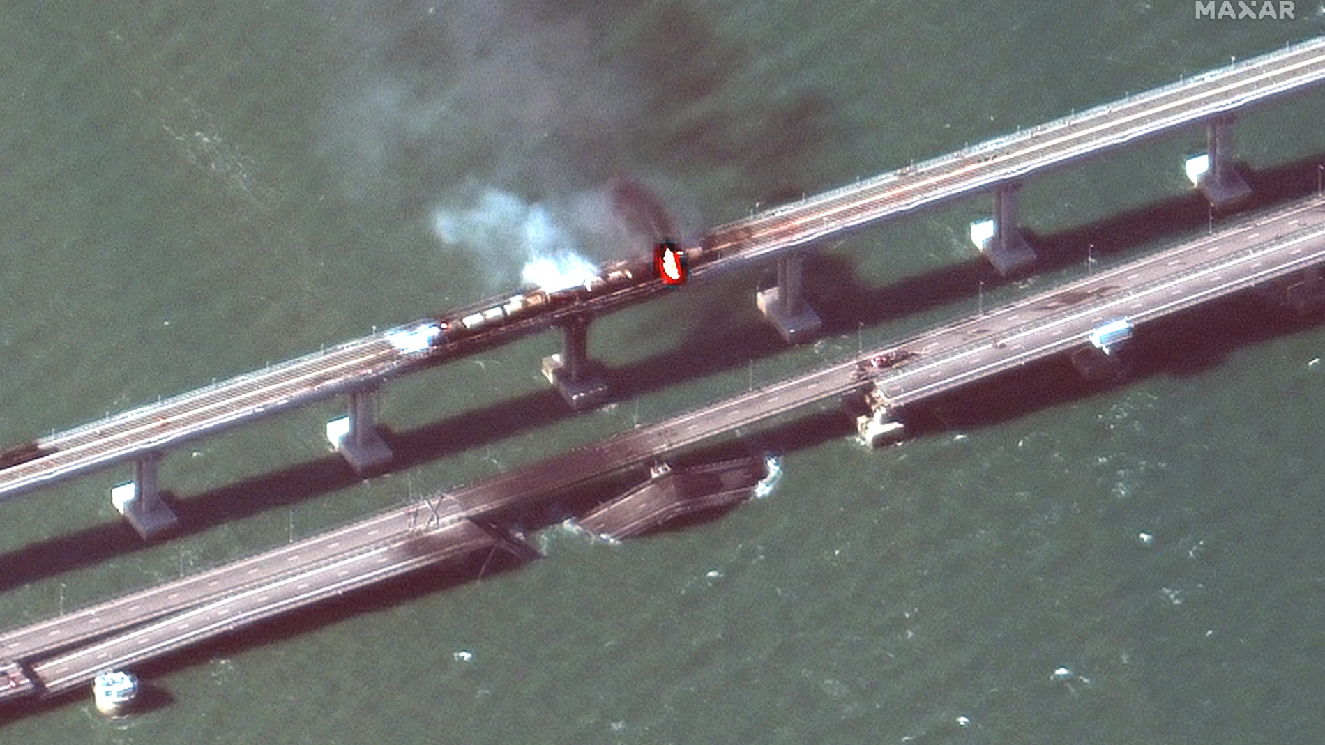 Imagen de los daños provocados por la explosión en el puente de Kerch, que une Rusia con Crimea
