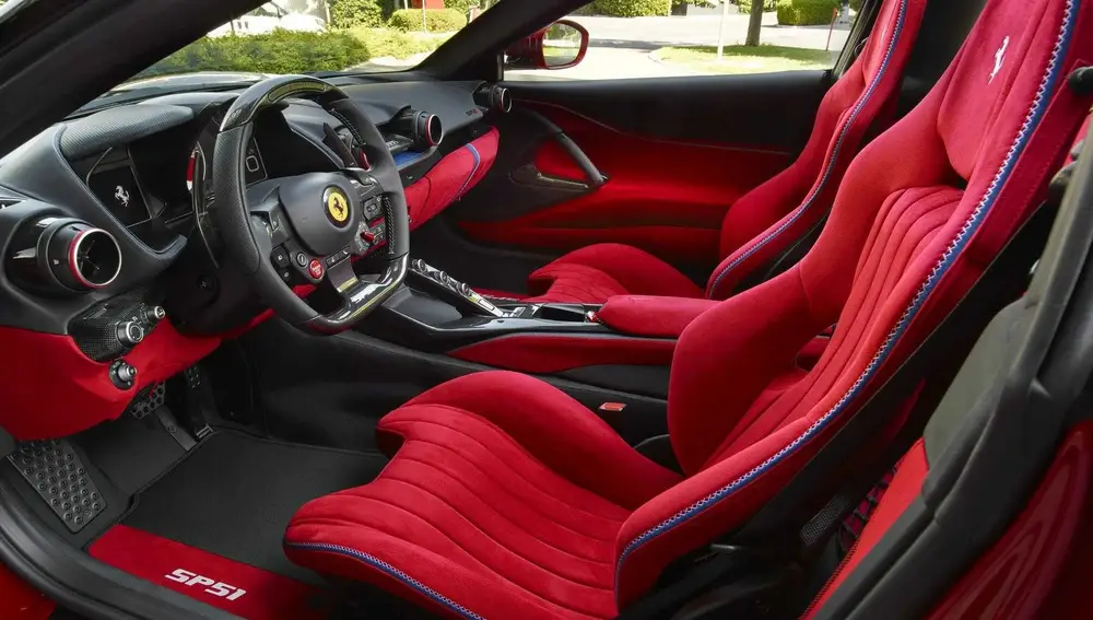 Interior del Ferrari SP51.