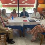 Crespo mantiene una reunión institucional con representantes de Cesur para analizar el sector agrario