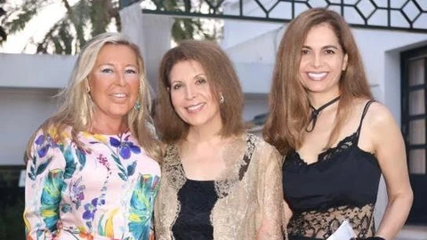 Sofía de Borbón y Mateos, Massumeh y Nasrin Zhiyan