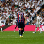 Robert Lewandowski, durante el Clásico Madrid-Barça del Bernabéu