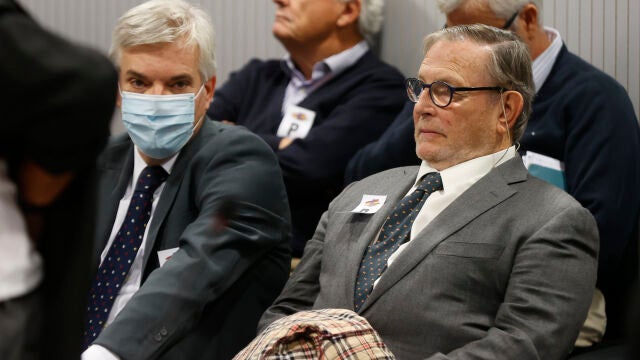 En la imagen, Juicio Francisco Amores Carredano (d), durante la vista. EFE/ Javier Lizon POOL
