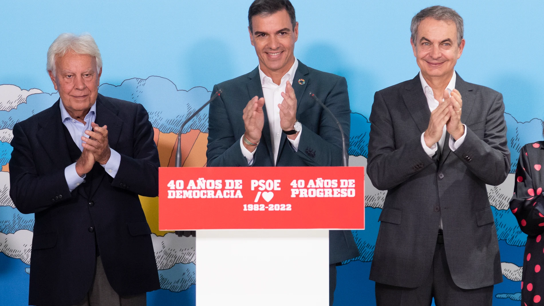 El presidente del Gobierno, Pedro Sánchez, y los expresidentes socialistas José Luis Rodríguez Zapatero y Felipe González