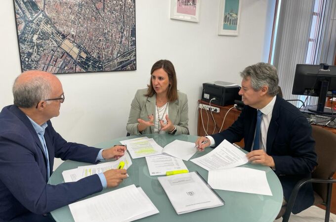 María José Catalá, reunida con Fernando de Rosa y Rubén Moreno, analizan las enmiendas a los Presupuestos Generales del Estado para 2023