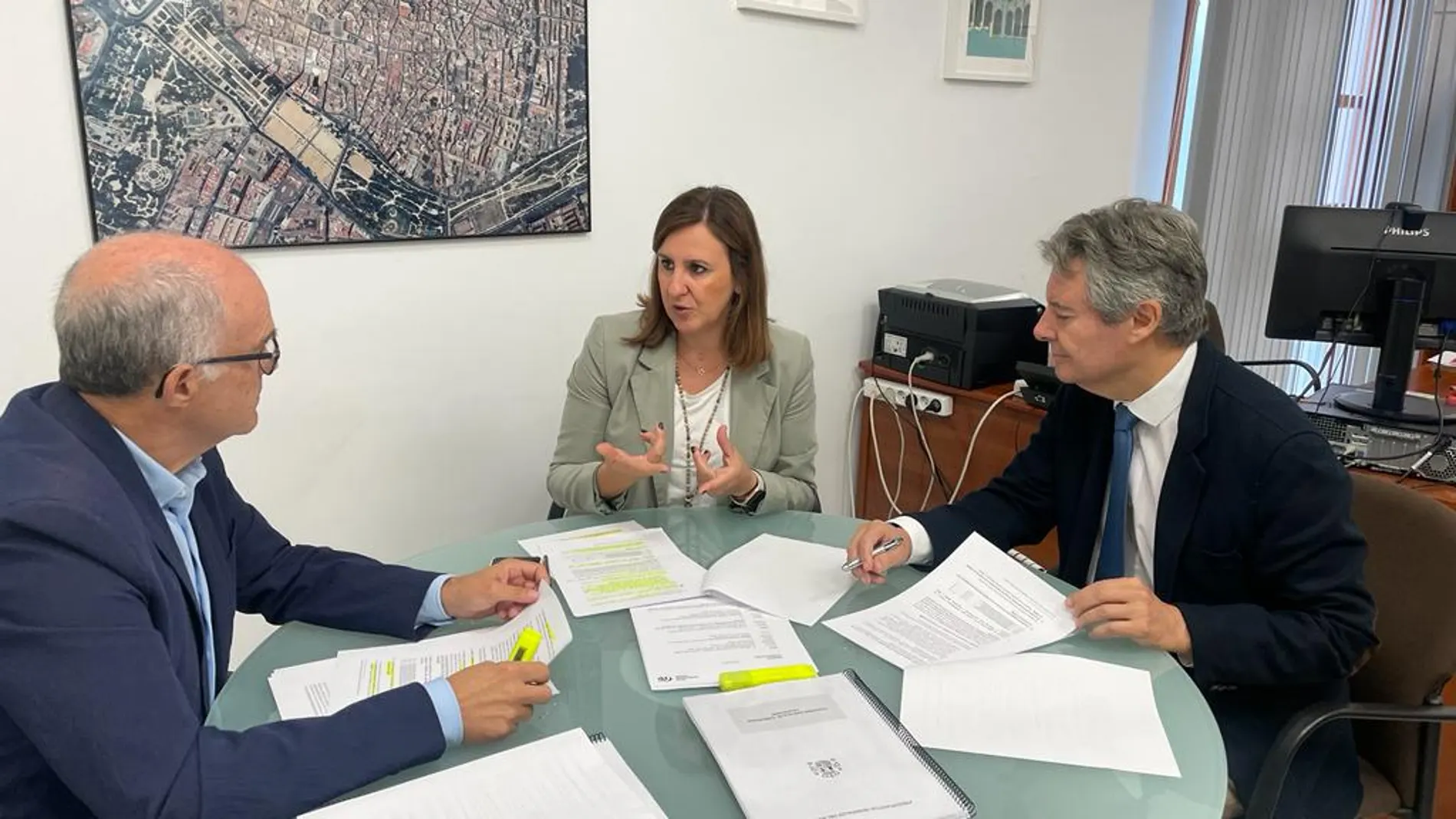 María José Catalá, reunida con Fernando de Rosa y Rubén Moreno, analizan las enmiendas a los Presupuestos Generales del Estado para 2023